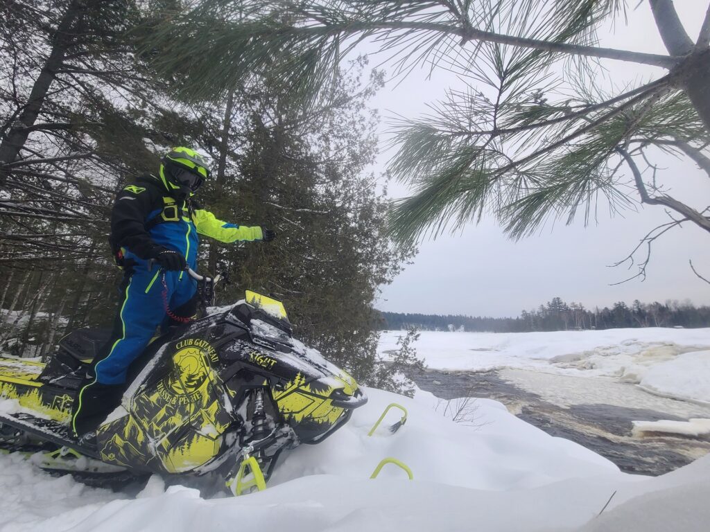 Motoneige, Club Gatineau, Laurentides, location motoneige